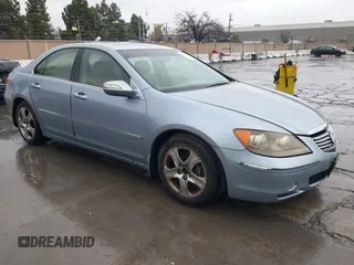 2005 Acura RL with VIN JH4KB16505C008289, listed as a IAAI auction lot 41795377 with 255,708 mi miles. Bid and sale history available at carsss.com. Image 1.