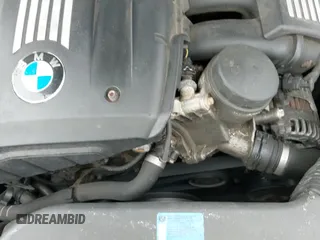 2011 BMW 3 Series 328i xDrive z VIN WBAPK7C55BA821131, wystawiony jako IAAI lot #43420047 z przebiegiem 174 848 mil mil oraz . Historia ofert i sprzedaży dostępna na DreamBid. Obrazek 20.