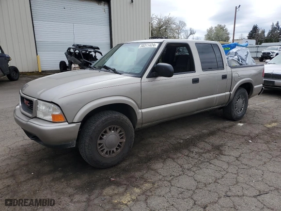 2001 GMC Sonoma SLS with VIN 1GTDT13W71K154628, listed as a Copart auction lot 50311424 with 186,383 mi miles and Salvage Title. Bid and sale history available at carsss.com. Image 1.