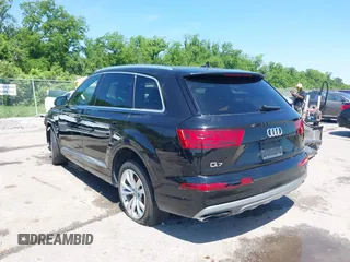2019 Audi Q7 Premium Plus z VIN WA1LAAF75KD012980, wystawiony jako IAAI lot #42205106 z przebiegiem Nie podano mil oraz . Historia ofert i sprzedaży dostępna na DreamBid. Obrazek 3.