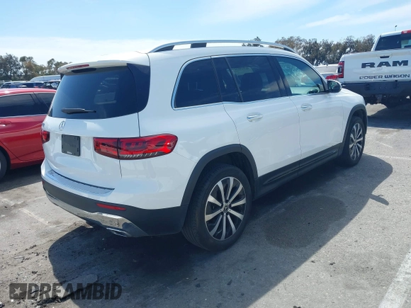 2020 Mercedes-Benz GLB 250 z VIN W1N4M4GB2LW013220, wystawiony jako IAAI lot #41945030 z przebiegiem 100 110 mil mil oraz . Historia ofert i sprzedaży dostępna na DreamBid. Obrazek 4.