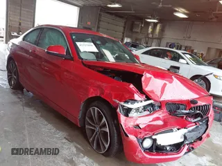 2017 BMW 2 Series 230i xDrive z VIN WBA2H9C30H7A25947, wystawiony jako IAAI lot #42322090 z przebiegiem 72 314 mil mil oraz . Historia ofert i sprzedaży dostępna na DreamBid. Obrazek 1.