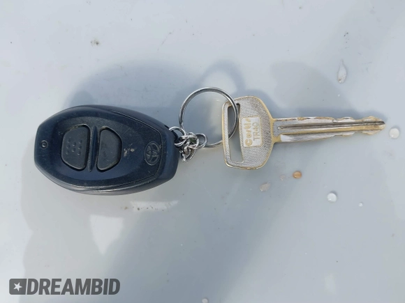 1995 Toyota Land Cruiser z VIN JT3DJ81W0S0094999, wystawiony jako IAAI lot #41583748 z przebiegiem 93 454 mil mil oraz . Historia ofert i sprzedaży dostępna na DreamBid. Obrazek 11.