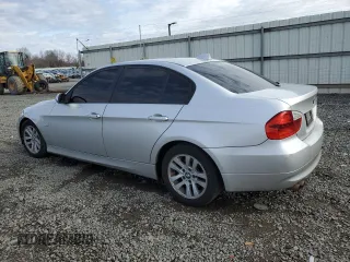 2007 BMW 3 Series 328xi with VIN WBAVC93587KX55997, listed as a Copart auction lot 48160595 with 318,852 mi miles and Salvage Title. Bid and sale history available at carsss.com. Image 2.