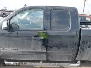 2007 Chevrolet Silverado 1500 LT w/1LT with VIN 1GCEC19J97Z514496, listed as a IAAI auction lot 41756114 with 201,886 mi miles. Bid and sale history available at carsss.com. Image 14.
