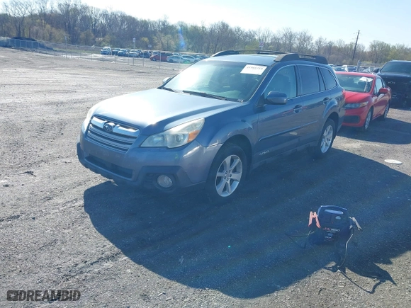 2014 Subaru Outback 2.5i Premium with VIN 4S4BRBCC0E3309291, listed as a IAAI auction lot 41985710 with 316,078 mi miles. Bid and sale history available at carsss.com. Image 17.