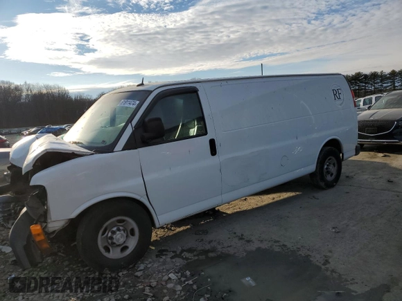 2015 Chevrolet Express Cargo with VIN 1GCZGUCG8F1264704, listed as a Copart auction lot 81811474 with 114,670 mi miles and Salvage title. Bid and sale history available at DreamBid. Image 1.