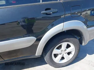 2005 Toyota RAV4 with VIN JTEGD20V450071134, listed as a IAAI auction lot 42109392 with 183,549 mi miles. Bid and sale history available at carsss.com. Image 6.