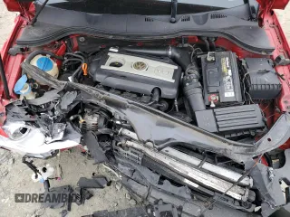 2008 Volkswagen Passat z VIN WVWXK73CX8E238508, wystawiony jako Copart lot #45810975 z przebiegiem 199 870 mil mil oraz Szkoda całkowita • Salvage title. Historia ofert i sprzedaży dostępna na DreamBid. Obrazek 12.