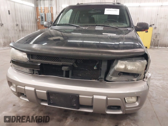 2004 Chevrolet TrailBlazer LS with VIN 1GNDT13S942308362, listed as a IAAI auction lot 41913292 with 153,458 mi miles. Bid and sale history available at carsss.com. Image 6.