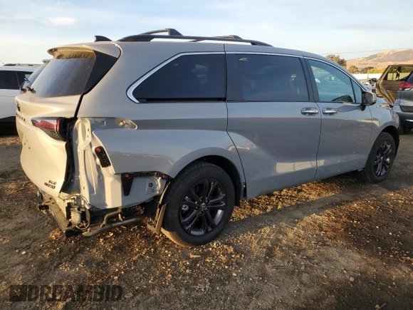 2024 Toyota Sienna LE with VIN 5TDCSKFC0RS132867, listed as a Copart auction lot 79205354 with 8,816 mi miles and Salvage Title. Bid and sale history available at carsss.com. Image 3.
