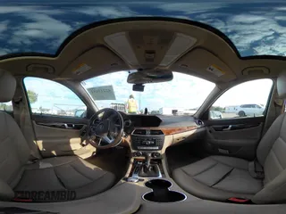 2012 Mercedes-Benz C 300 Sport с VIN WDDGF8BB0CR198952, выставлен на аукционе IAAI как лот 42217652 с пробегом 138 919 миль миль и . История ставок и продаж доступна на DreamBid. Изображение 18.