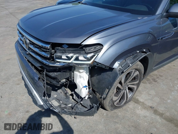 2020 Volkswagen Atlas SEL Premium z VIN 1V2NE2CA0LC224717, wystawiony jako IAAI lot #42151750 z przebiegiem 47 544 mil mil oraz . Historia ofert i sprzedaży dostępna na DreamBid. Obrazek 6.