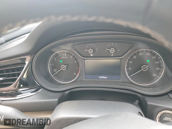 2019 Buick Regal Essence with VIN W04GP6SX1K1076292, listed as a Copart auction lot 86063524 with 16,396 mi miles and Salvage title. Bid and sale history available at DreamBid. Image 9.