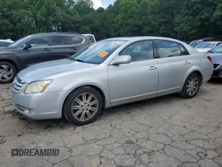 2007 Toyota Avalon XL z VIN 4T1BK36B47U186914, wystawiony jako Copart lot #60364125 z przebiegiem 239 293 mil mil oraz Czysty tytuł • Clean title. Historia ofert i sprzedaży dostępna na DreamBid. Obrazek 1.