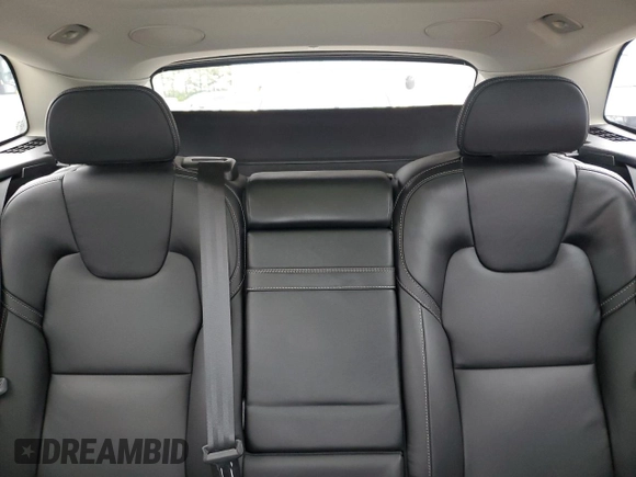 2021 Volvo XC60 Inscription z VIN YV4102RL9M1829577, wystawiony jako Copart lot #57493245 z przebiegiem 24 642 mil mil oraz Szkoda całkowita • Salvage title. Historia ofert i sprzedaży dostępna na DreamBid. Obrazek 10.
