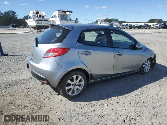 2013 Mazda 2 Touring z VIN JM1DE1LZ3D0157823, wystawiony jako Copart lot #48055395 z przebiegiem 140 538 mil mil oraz Szkoda całkowita • Salvage title. Historia ofert i sprzedaży dostępna na DreamBid. Obrazek 3.
