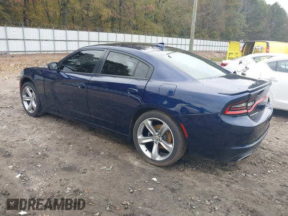 2015 Dodge Charger SXT z VIN 2C3CDXHG0FH722007, wystawiony jako IAAI lot #40810608 z przebiegiem 138 758 mil mil oraz . Historia ofert i sprzedaży dostępna na DreamBid. Obrazek 3.