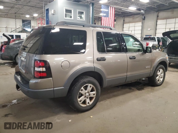 2006 Ford Explorer XLT with VIN 1FMEU73826UA02432, listed as a Copart auction lot 82139394 with 200,276 mi miles and Clean Title. Bid and sale history available at carsss.com. Image 3.