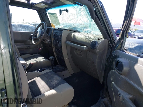 2007 Jeep Wrangler Unlimited X with VIN 1J4GA39107L186926, listed as a IAAI auction lot 42094175 with 191,810 mi miles and . Bid and sale history available at DreamBid. Image 5.