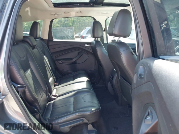 2013 Ford Escape Titanium z VIN 1FMCU0J95DUB46340, wystawiony jako IAAI lot #42168222 z przebiegiem 108 268 mil mil oraz . Historia ofert i sprzedaży dostępna na DreamBid. Obrazek 8.