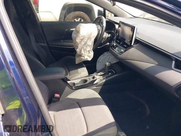2020 Toyota Corolla SE with VIN JTDS4RCE1LJ037484, listed as a IAAI auction lot 41913470 with 37,009 mi miles and . Bid and sale history available at DreamBid. Image 5.