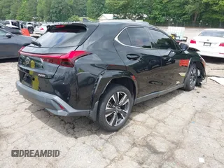 2022 Lexus UX 200 with VIN JTHP3JBHXN2046587, listed as a IAAI auction lot 42378996 with 32,000 mi miles and . Bid and sale history available at DreamBid. Image 4.
