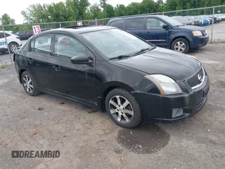 2012 Nissan Sentra S z VIN 3N1AB6AP2CL621571, wystawiony jako IAAI lot #42499916 z przebiegiem 135 366 mil mil oraz . Historia ofert i sprzedaży dostępna na DreamBid. Obrazek 1.