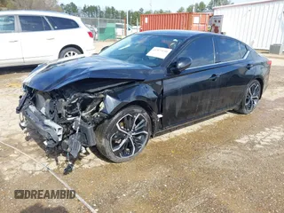 2023 Nissan Altima 2.5 SR with VIN 1N4BL4CV6PN398266, listed as a IAAI auction lot 41573150 with 14,589 mi miles. Bid and sale history available at carsss.com. Image 2.