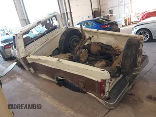 1992 Ford F-250 with VIN 2FTHF25H2NCA02117, listed as a IAAI auction lot 41259937 with 1 mi miles. Bid and sale history available at carsss.com. Image 3.