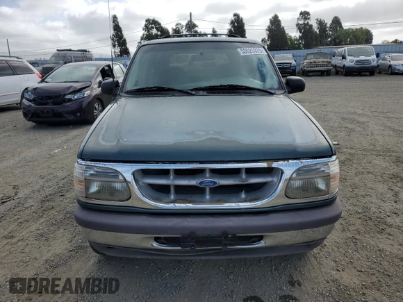 1996 Ford Explorer XL z VIN 1FMDU34X3TZB90029, wystawiony jako Copart lot #53925325 z przebiegiem 266 904 mil mil oraz Czysty tytuł • Clean title. Historia ofert i sprzedaży dostępna na DreamBid. Obrazek 5.