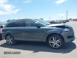 2015 Audi Q7 Premium Plus z VIN WA1LGAFE6FD009024, wystawiony jako IAAI lot #42282569 z przebiegiem 95 953 mil mil oraz . Historia ofert i sprzedaży dostępna na DreamBid. Obrazek 12.
