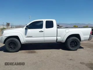 2010 Toyota Tacoma z VIN 5TEUU4EN3AZ725594, wystawiony jako IAAI lot #41951697 z przebiegiem 313 645 mil mil oraz . Historia ofert i sprzedaży dostępna na DreamBid. Obrazek 15.