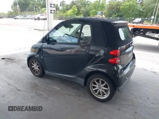 2009 Smart fortwo Passion with VIN WMEEK31X19K294234, listed as a IAAI auction lot 42225528 with 85,905 mi miles and . Bid and sale history available at DreamBid. Image 3.