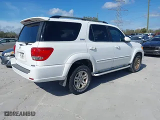 2005 Toyota Sequoia SR5 with VIN 5TDZT34A75S258880, listed as a IAAI auction lot 41584267 with 221,917 mi miles. Bid and sale history available at carsss.com. Image 4.