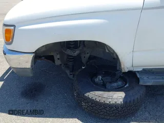 1997 Toyota 4Runner SR5 с VIN JT3GN86R0V0025626, выставлен на аукционе IAAI как лот 42303710 с пробегом 174 320 миль миль и . История ставок и продаж доступна на DreamBid. Изображение 13.