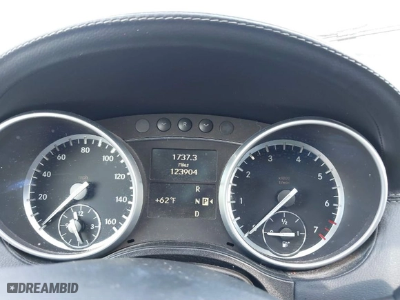 2012 Mercedes-Benz GL-Class GL 450 with VIN 4JGBF7BE8CA772992, listed as a IAAI auction lot 41532020 with 123,904 mi miles. Bid and sale history available at carsss.com. Image 7.