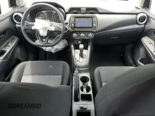 2023 Nissan Versa S z VIN 3N1CN8DV9PL837431, wystawiony jako Copart lot #56859715 z przebiegiem 19 303 mil mil oraz Szkoda całkowita • Salvage title. Historia ofert i sprzedaży dostępna na DreamBid. Obrazek 8.