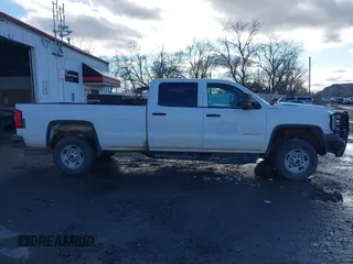 2018 GMC Sierra 2500HD z VIN 1GT12REY1JF180704, wystawiony jako IAAI lot #41157499 z przebiegiem 200 270 mil mil oraz . Historia ofert i sprzedaży dostępna na DreamBid. Obrazek 14.
