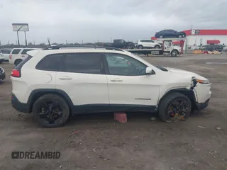2018 Jeep Cherokee Limited with VIN 1C4PJMDB8JD613833, listed as a IAAI auction lot 40831461 with 134,497 mi miles. Bid and sale history available at carsss.com. Image 13.