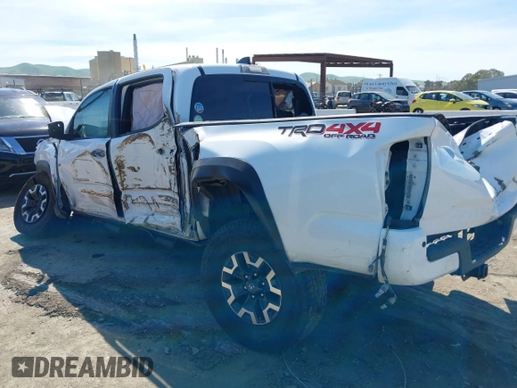 2022 Toyota Tacoma SR z VIN 3TMCZ5AN0NM499428, wystawiony jako IAAI lot #41874787 z przebiegiem Nie podano mil oraz . Historia ofert i sprzedaży dostępna na DreamBid. Obrazek 6.