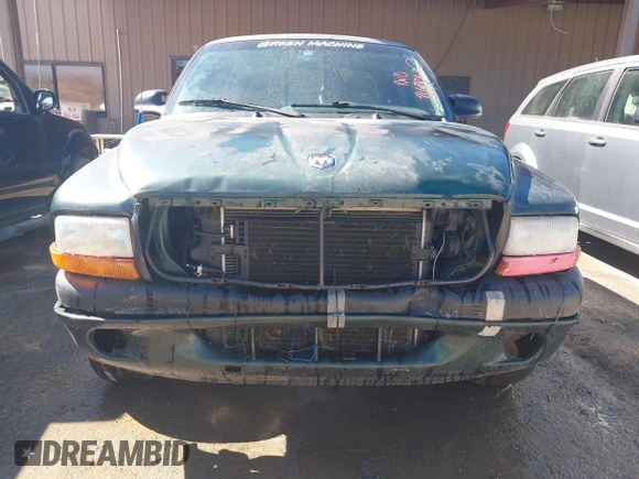 2000 Dodge Dakota with VIN 1B7GL22X1YS600067, listed as a IAAI auction lot 41671267 with 201,664 mi miles. Bid and sale history available at carsss.com. Image 12.