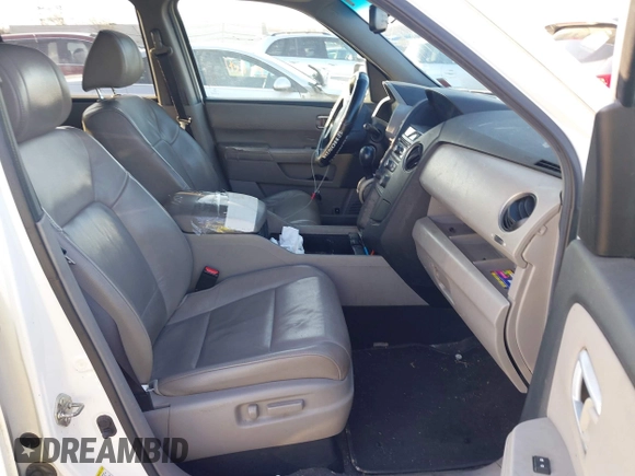 2013 Honda Pilot EX-L with VIN 5FNYF4H55DB014413, listed as a IAAI auction lot 41939491 with 246,673 mi miles. Bid and sale history available at carsss.com. Image 5.