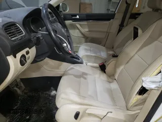 2014 Volkswagen Jetta TDI w/Sunroof & Nav с VIN 3VWPL7AJ2EM610506, выставлен на аукционе Copart как лот 41514185 с пробегом 197 121 миль миль и Списание • Salvage title. История ставок и продаж доступна на DreamBid. Изображение 7.