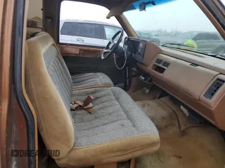 1989 GMC Sierra 1500 with VIN 2GTGC29K4K1535524, listed as a Copart auction lot 43388905 with 1,107,360 mi miles and Clean Title. Bid and sale history available at DreamBid. Image 10.