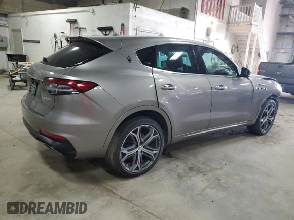 2022 Maserati Levante with VIN ZN661YUM6NX390571, listed as a Copart auction lot 57585815 with 48,137 mi miles and Salvage title. Bid and sale history available at DreamBid. Image 3.