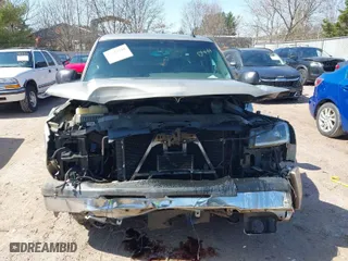2003 Chevrolet Silverado 1500 LS with VIN 2GCEK19T231104873, listed as a IAAI auction lot 41910444 with 208,692 mi miles. Bid and sale history available at carsss.com. Image 12.