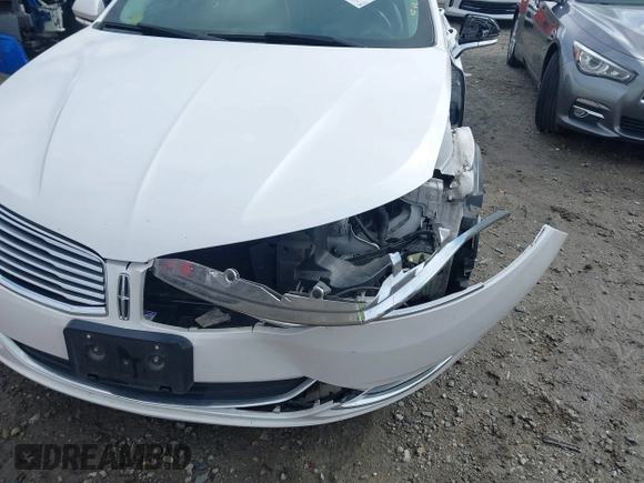 2015 Lincoln MKZ with VIN 3LN6L2G93FR610979, listed as a IAAI auction lot 41847966 with 184,166 mi miles. Bid and sale history available at carsss.com. Image 17.