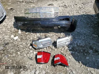 2014 Lincoln Navigator z VIN 5LMJJ2J58EEL00184, wystawiony jako Copart lot #54724025 z przebiegiem 200 772 mil mil oraz Szkoda całkowita • Salvage title. Historia ofert i sprzedaży dostępna na DreamBid. Obrazek 13.