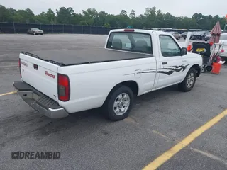 2000 Nissan Frontier XE with VIN 1N6DD21S5YC305132, listed as a IAAI auction lot 42695081 with 111,427 mi miles and . Bid and sale history available at DreamBid. Image 4.
